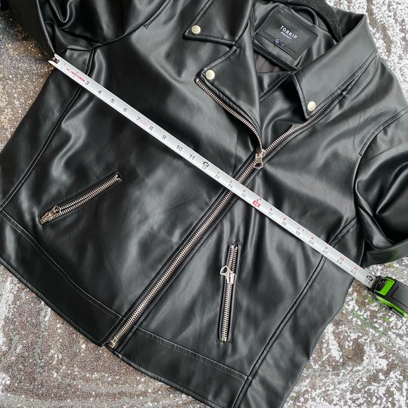 Torrid faux leather moto jacket/coat - Picture 3 of 9